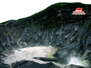 tangkuban-perahu